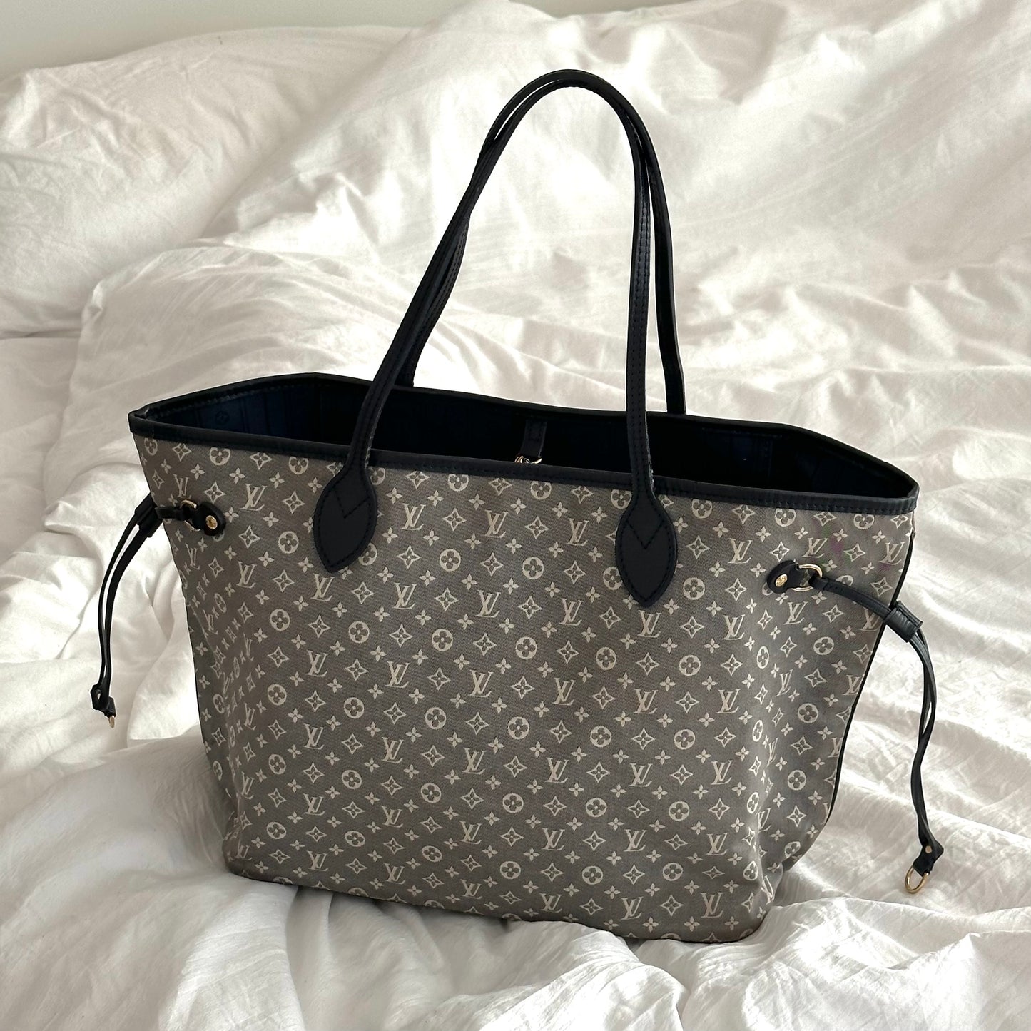 Louis Vuitton Neverfull Tote Monogram Idylle MM Navy Shoulder Bag