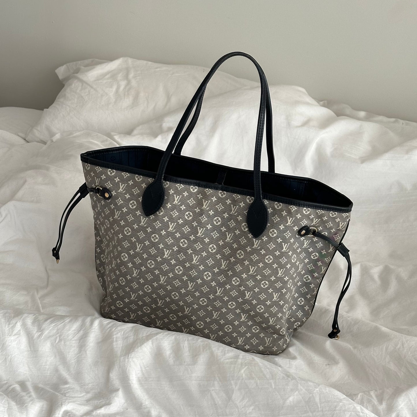 Louis Vuitton Neverfull Tote Monogram Idylle MM Navy Shoulder Bag