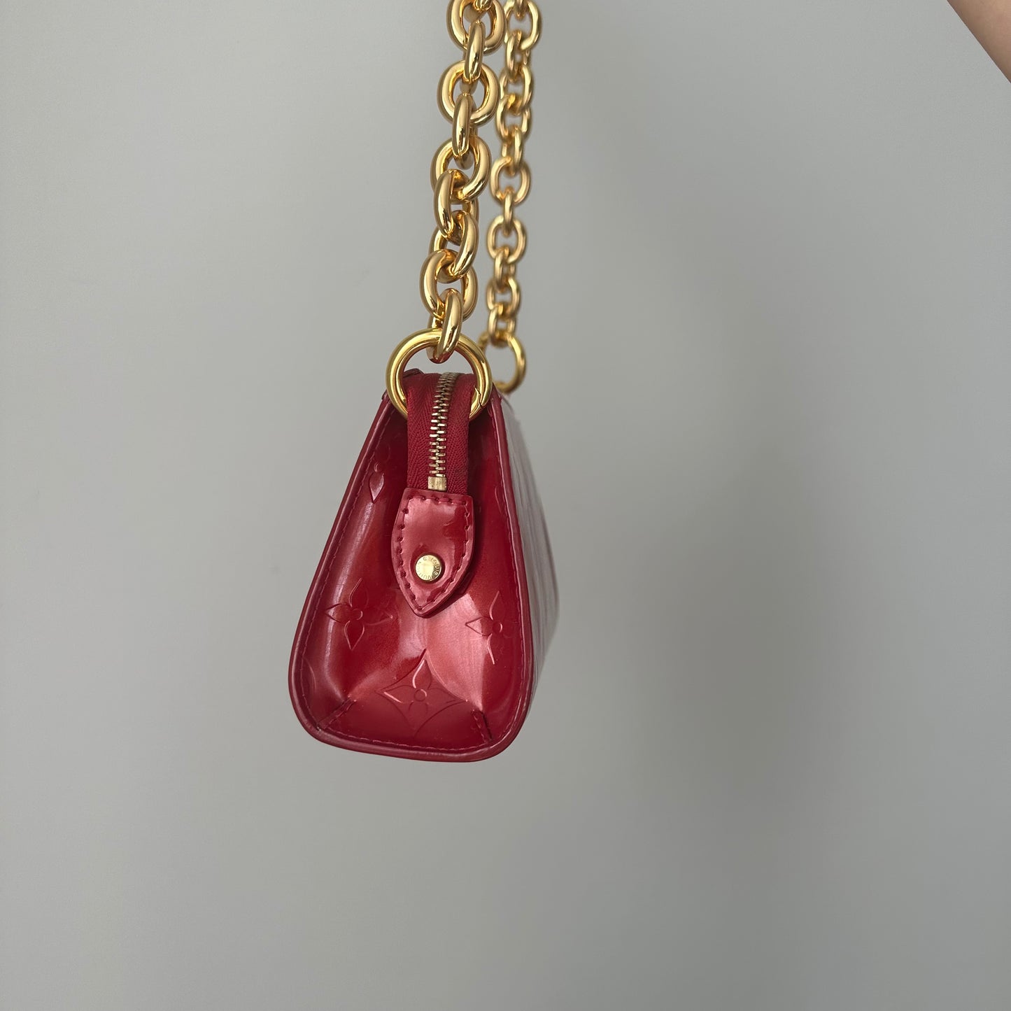 Louis Vuitton Red Vernis Gold Chain Pochette Shoulder Bag