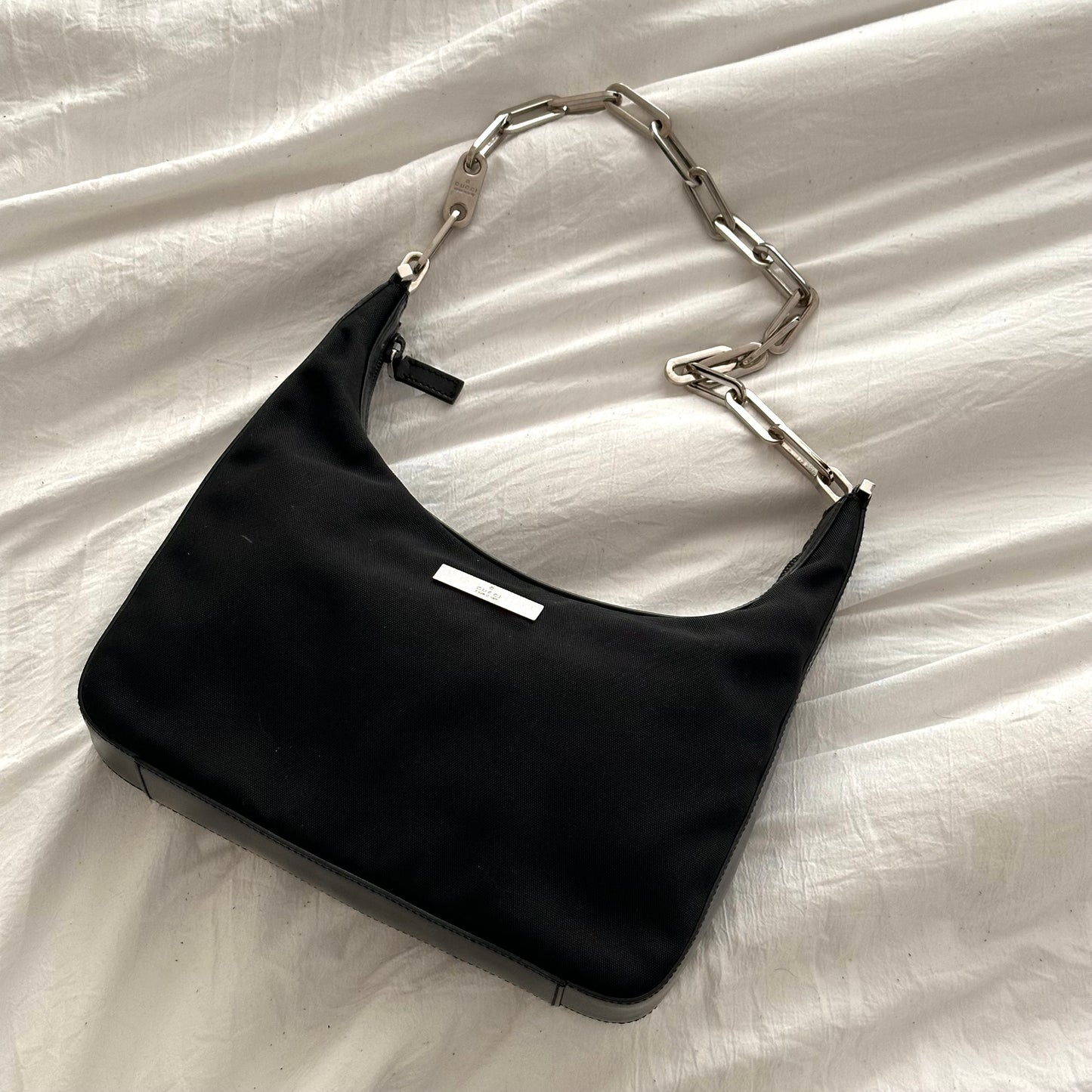 Gucci Black Silver Link Hardware Shoulder Bag
